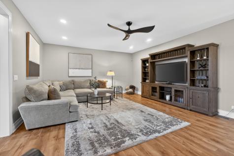 37W530 Grey Barn Road St. Charles IL 60175