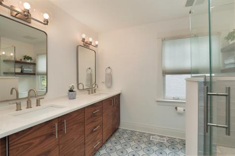 925 Elmwood Avenue Evanston IL 60202