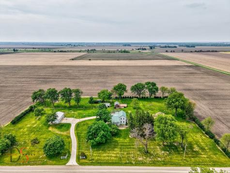 7672 East 3300 North Road Streator IL 61364