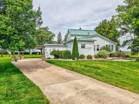 7672 East 3300 North Road Streator IL 61364