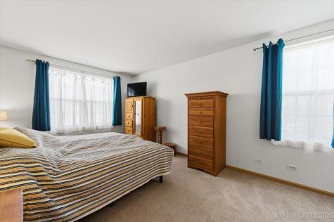 604 Roosevelt Drive Oswego IL 60543