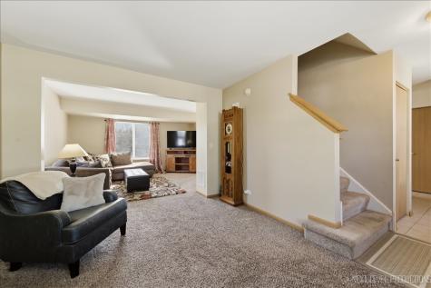 604 Roosevelt Drive Oswego IL 60543