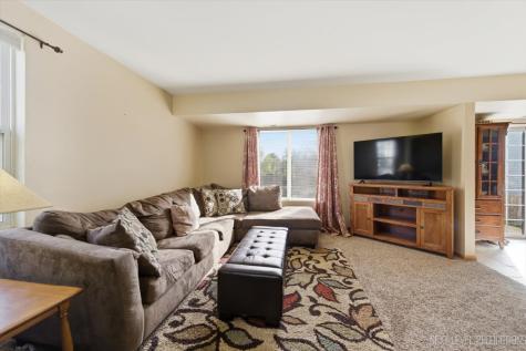 604 Roosevelt Drive Oswego IL 60543