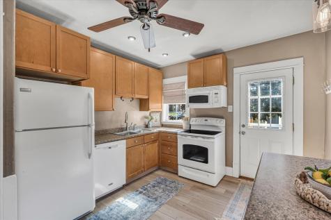 2226 15 1/2 Street Rock Island IL 61201