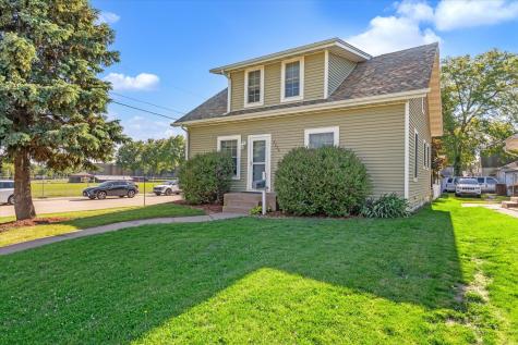 2226 15 1/2 Street Rock Island IL 61201