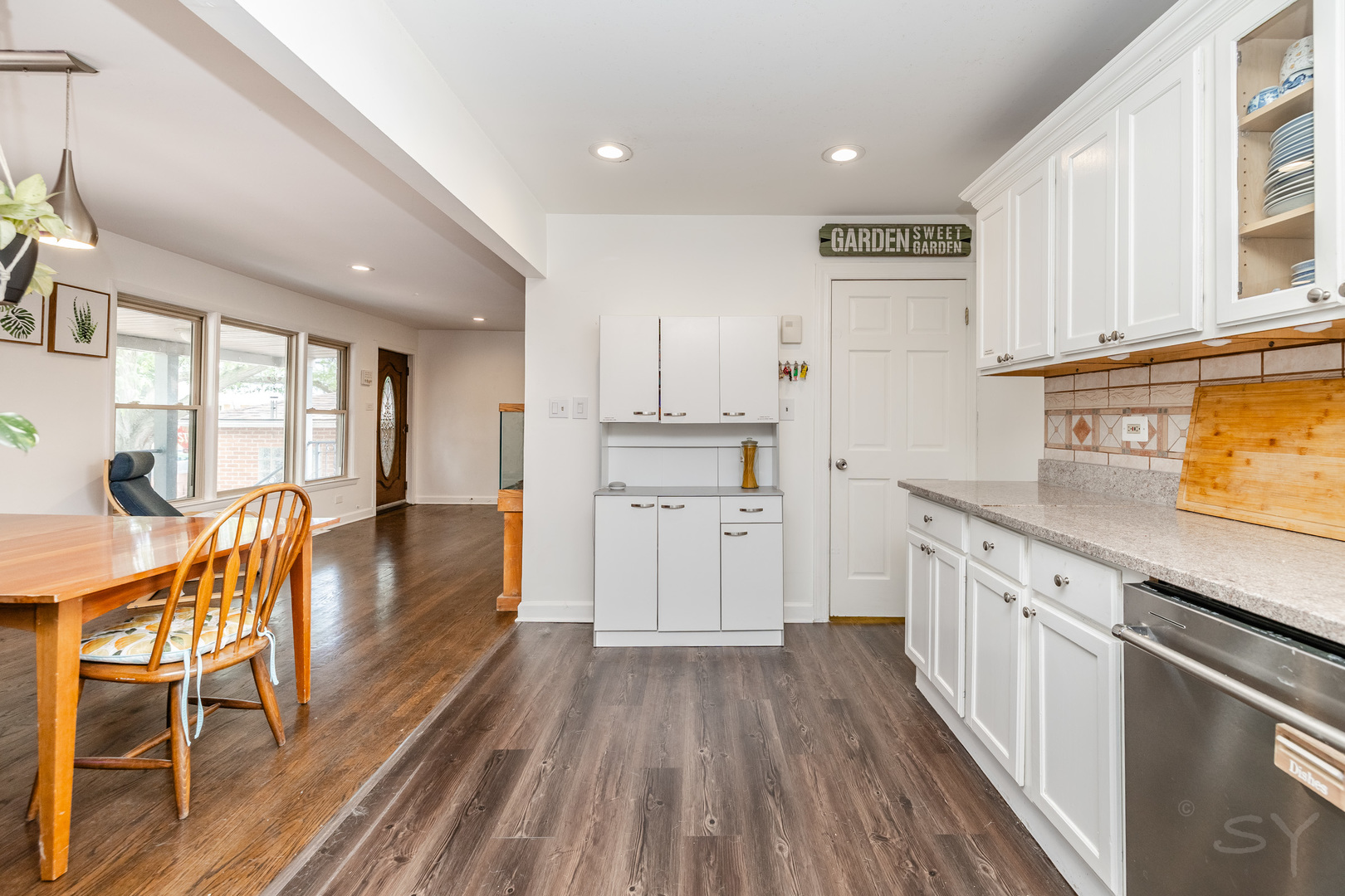 4653 North Kennicott Avenue Chicago IL 60630