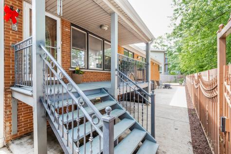 4653 North Kennicott Avenue Chicago IL 60630