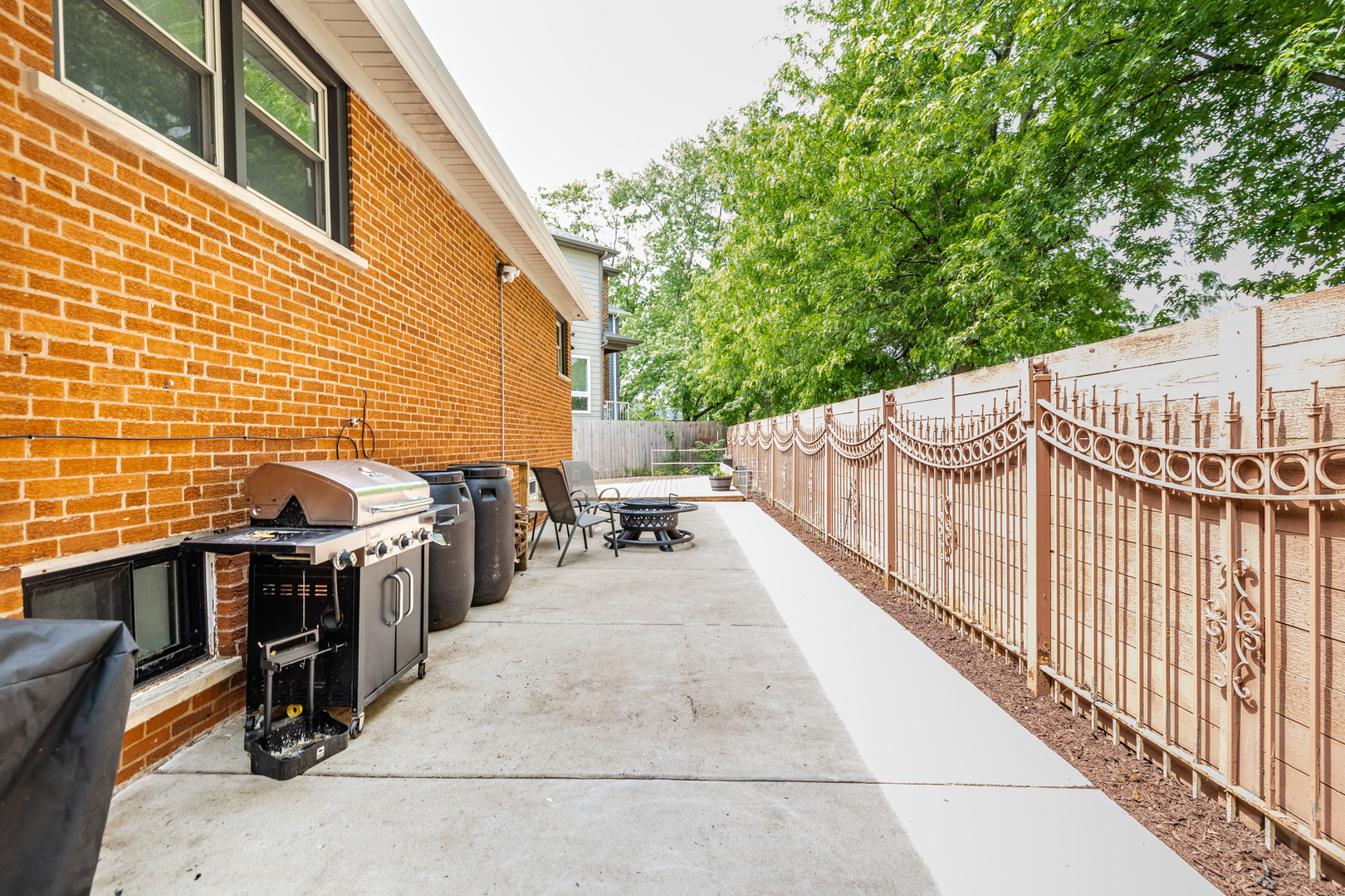 4653 North Kennicott Avenue Chicago IL 60630