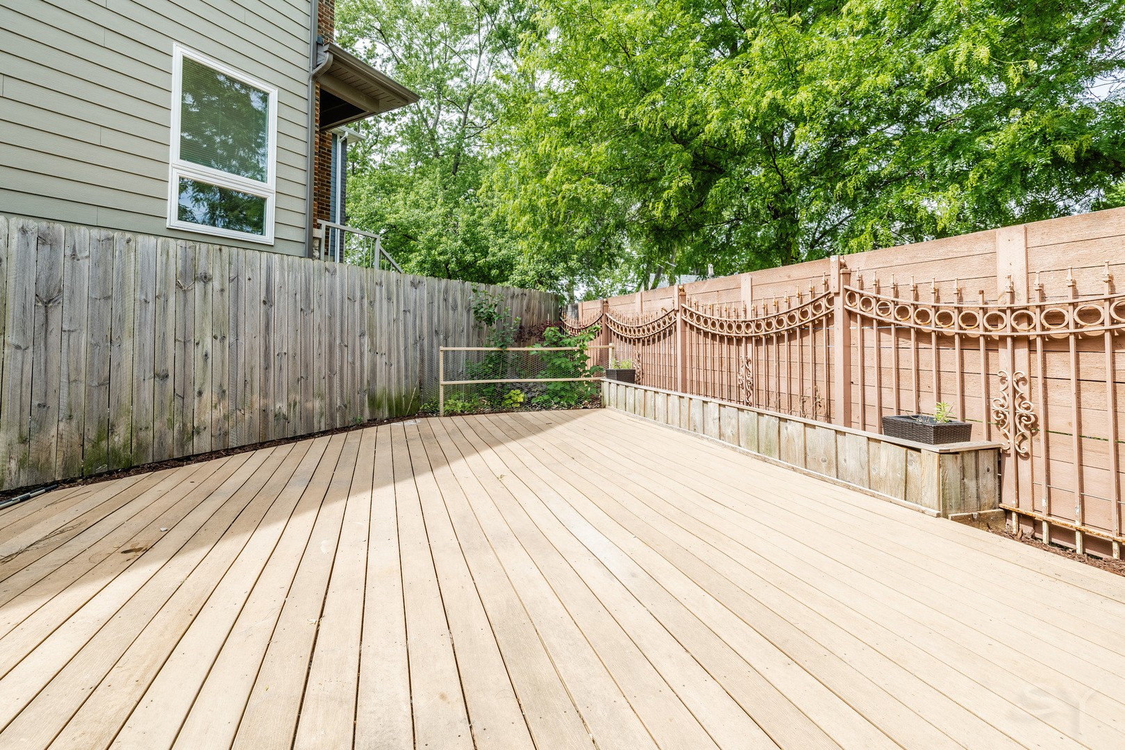 4653 North Kennicott Avenue Chicago IL 60630