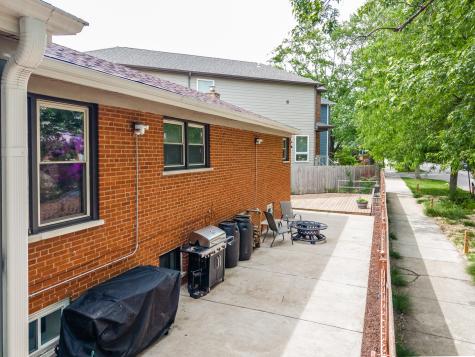 4653 North Kennicott Avenue Chicago IL 60630