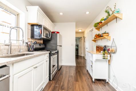 4653 North Kennicott Avenue Chicago IL 60630