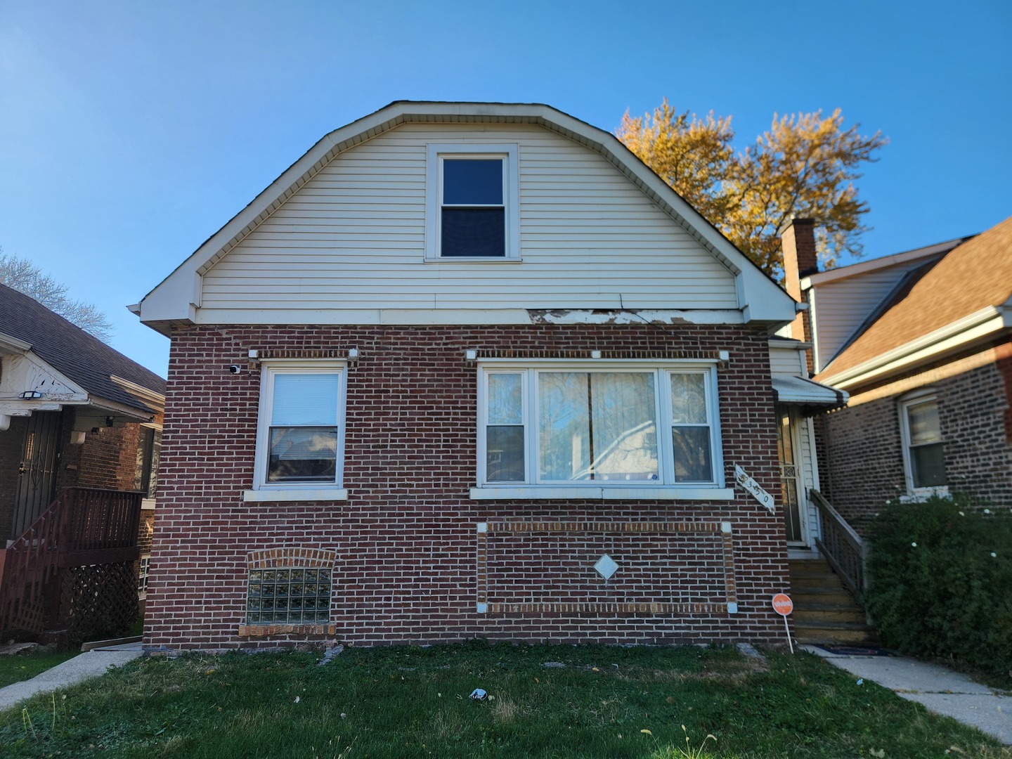 9350 South Manistee Avenue Chicago IL 60617