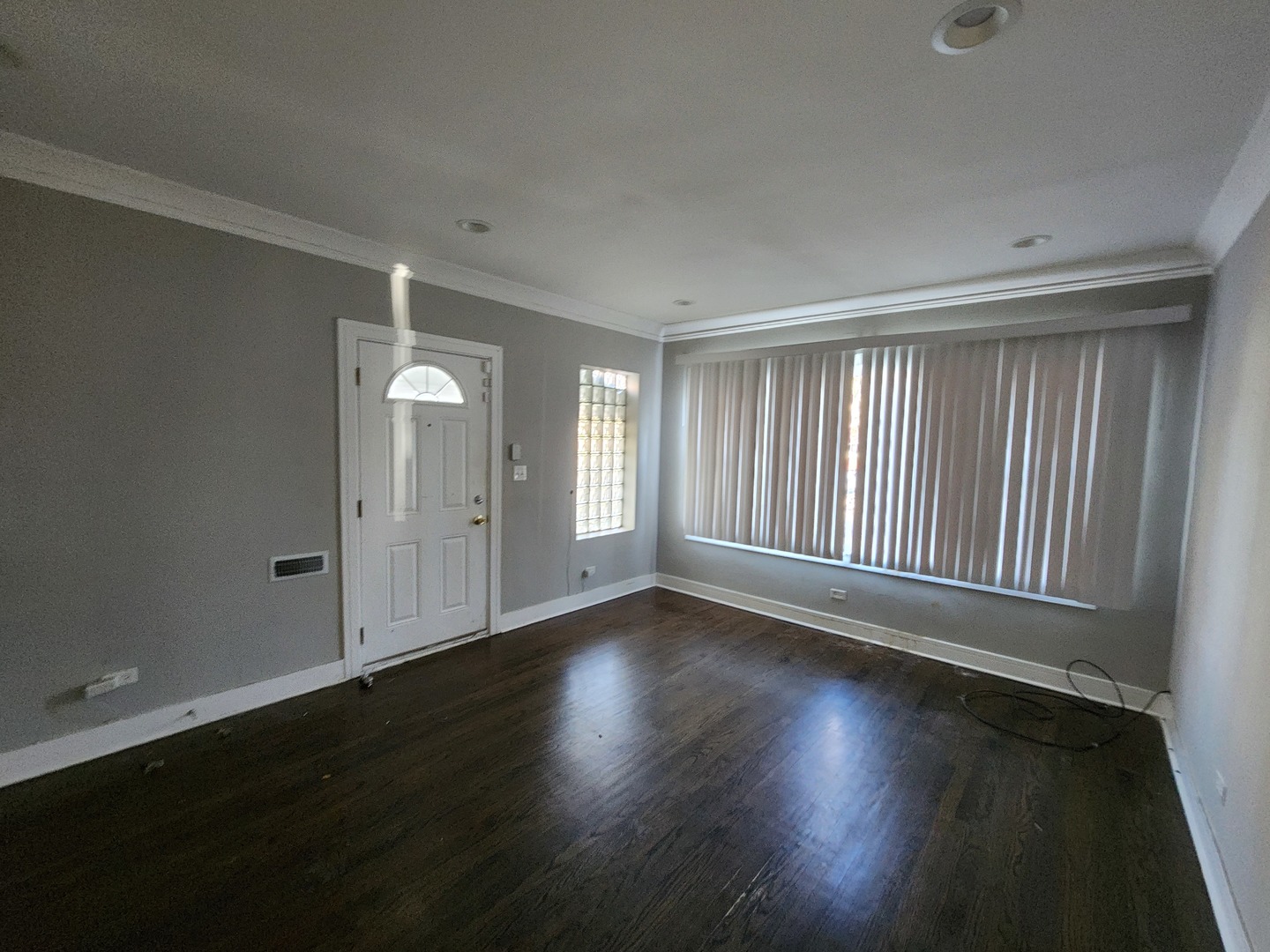 9350 South Manistee Avenue Chicago IL 60617