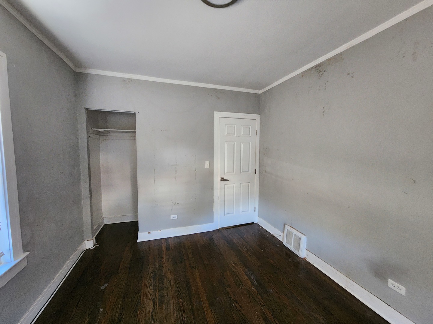 9350 South Manistee Avenue Chicago IL 60617