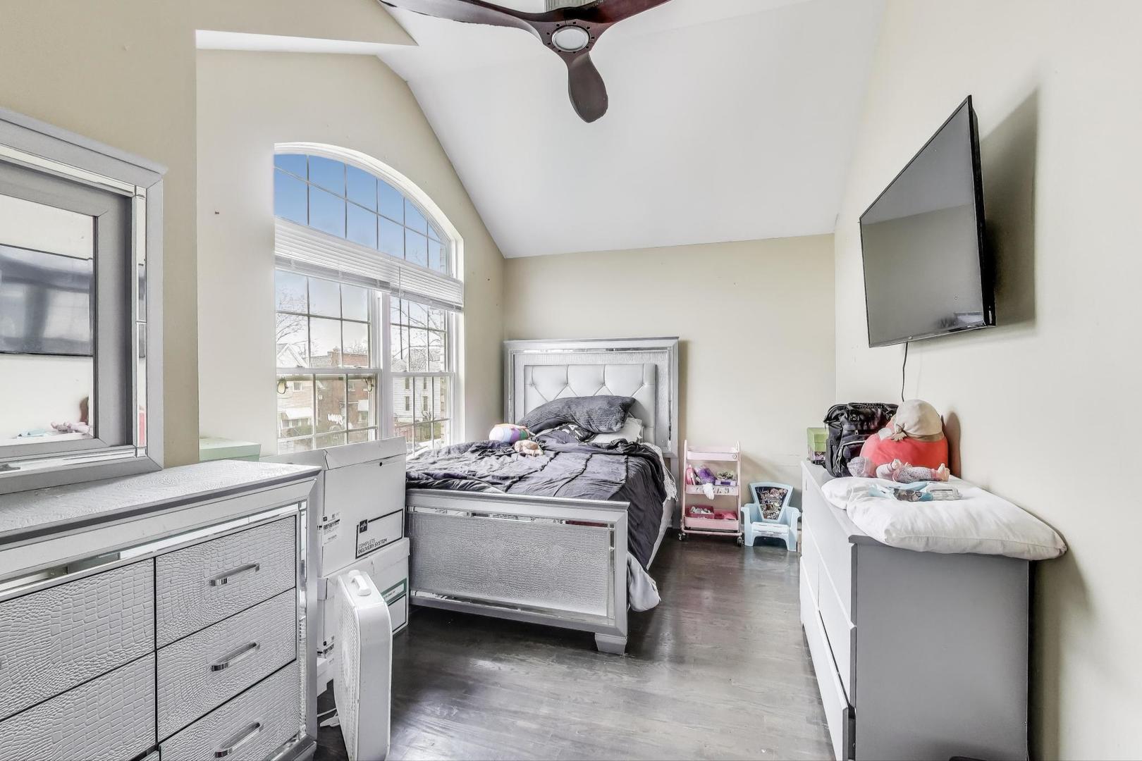 8618 South Morgan Street Chicago IL 60620