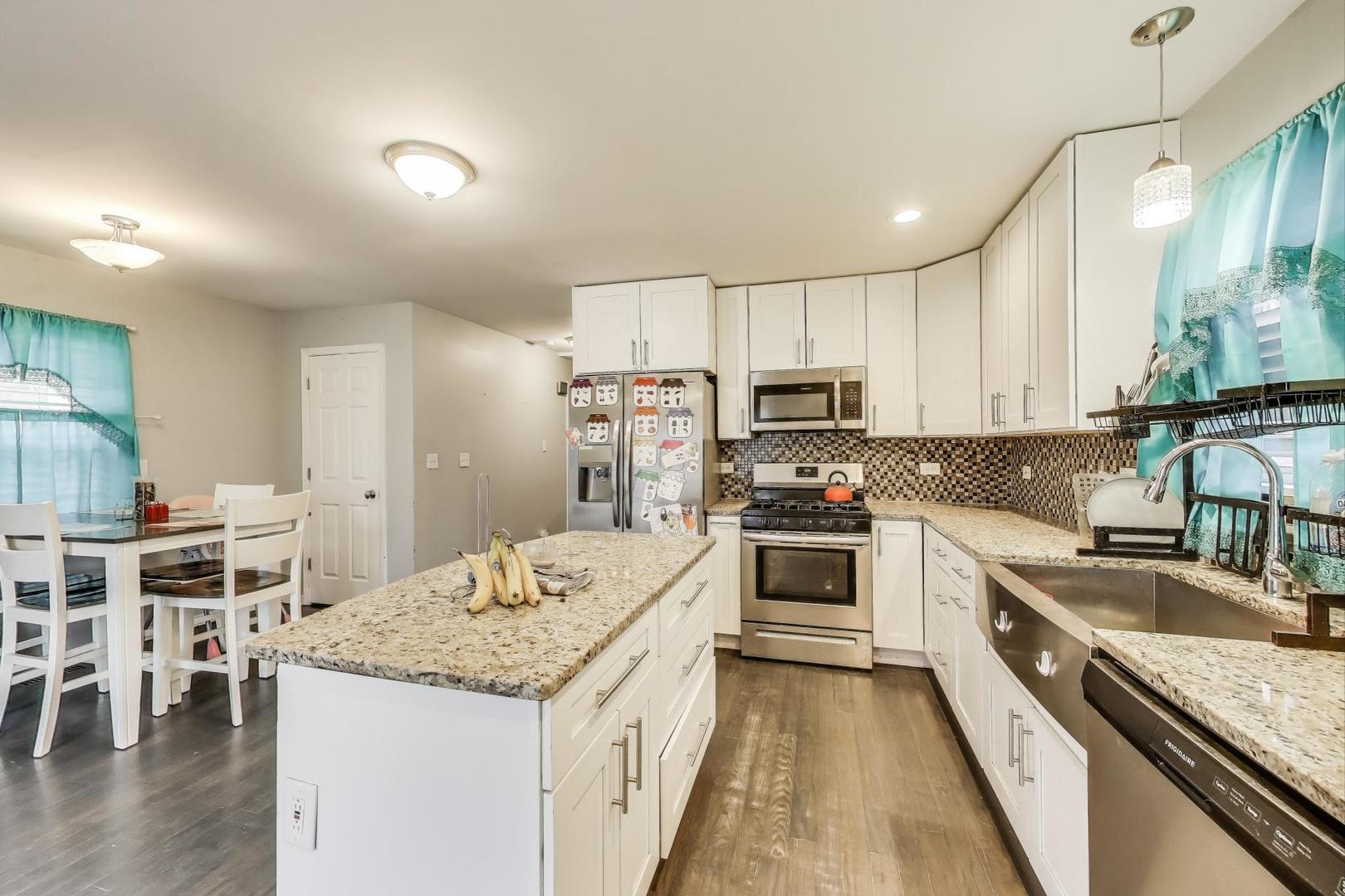 8618 South Morgan Street Chicago IL 60620