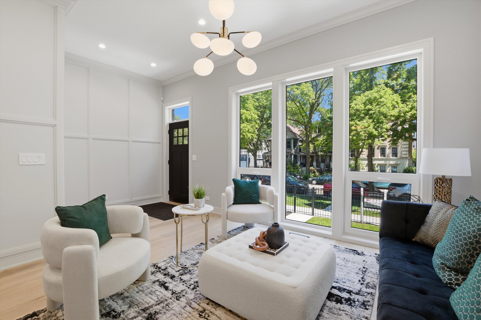 4444 North Greenview Avenue Chicago IL 60640