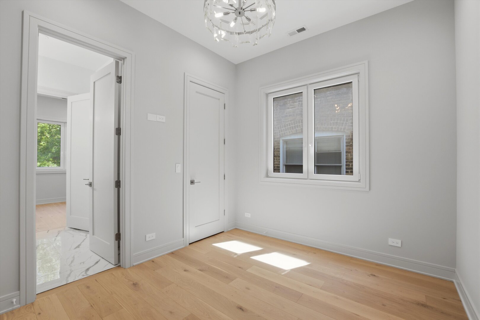 4444 North Greenview Avenue Chicago IL 60640