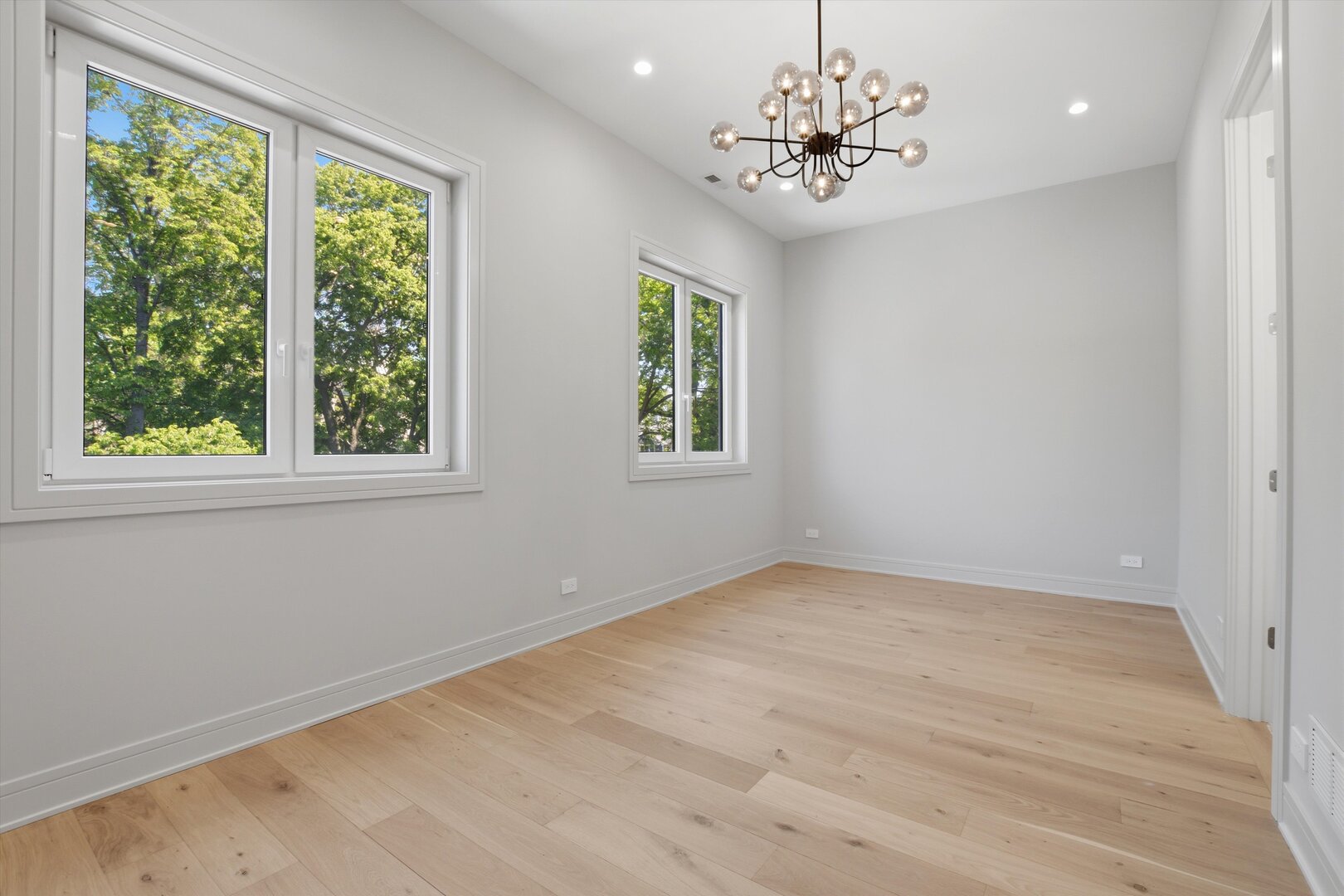 4444 North Greenview Avenue Chicago IL 60640