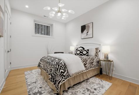 4444 North Greenview Avenue Chicago IL 60640