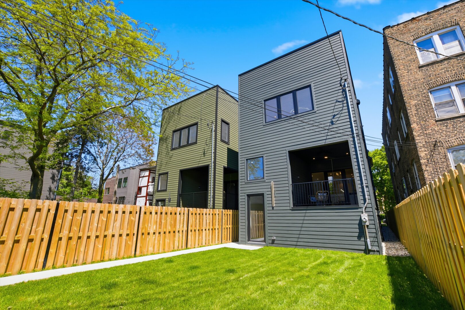 4444 North Greenview Avenue Chicago IL 60640