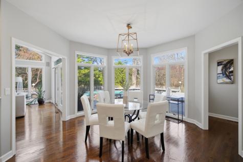 406 Woodley Woods Winnetka IL 60093