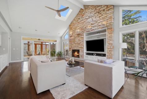 406 Woodley Woods Winnetka IL 60093