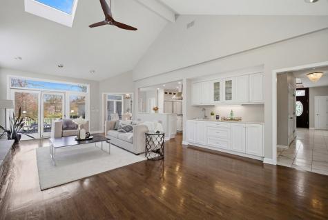 406 Woodley Woods Winnetka IL 60093