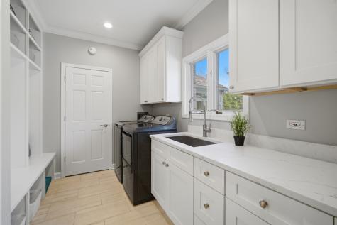 406 Woodley Woods Winnetka IL 60093