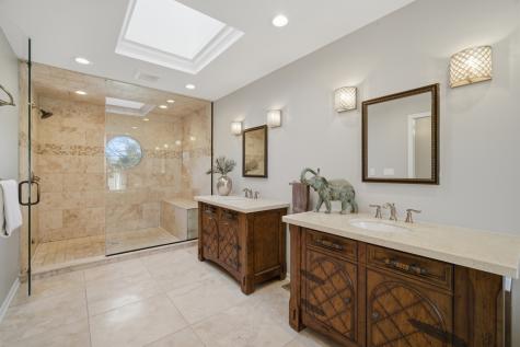 406 Woodley Woods Winnetka IL 60093
