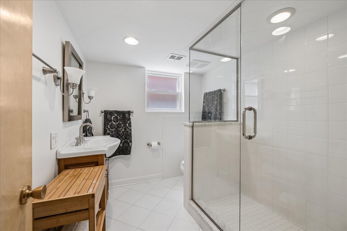 4211 North Melvina Avenue Chicago IL 60634
