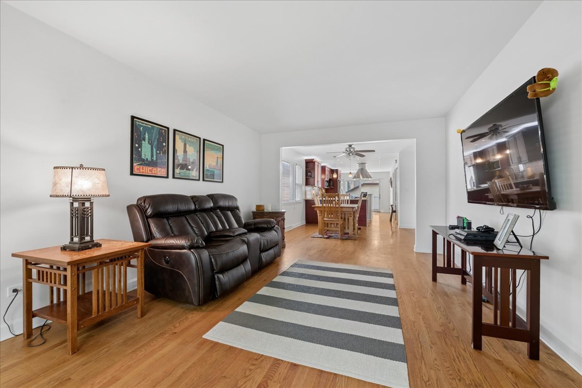 4211 North Melvina Avenue Chicago IL 60634