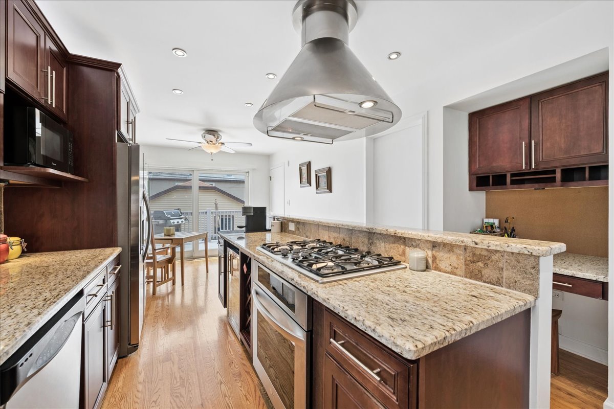 4211 North Melvina Avenue Chicago IL 60634