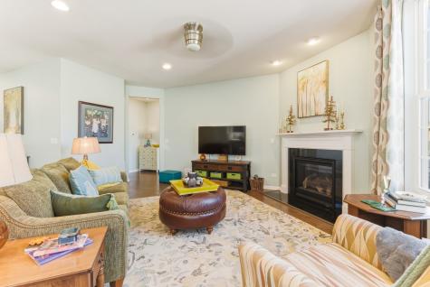44 Pacific Avenue Hawthorn Woods IL 60047