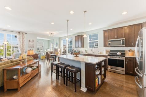 44 Pacific Avenue Hawthorn Woods IL 60047