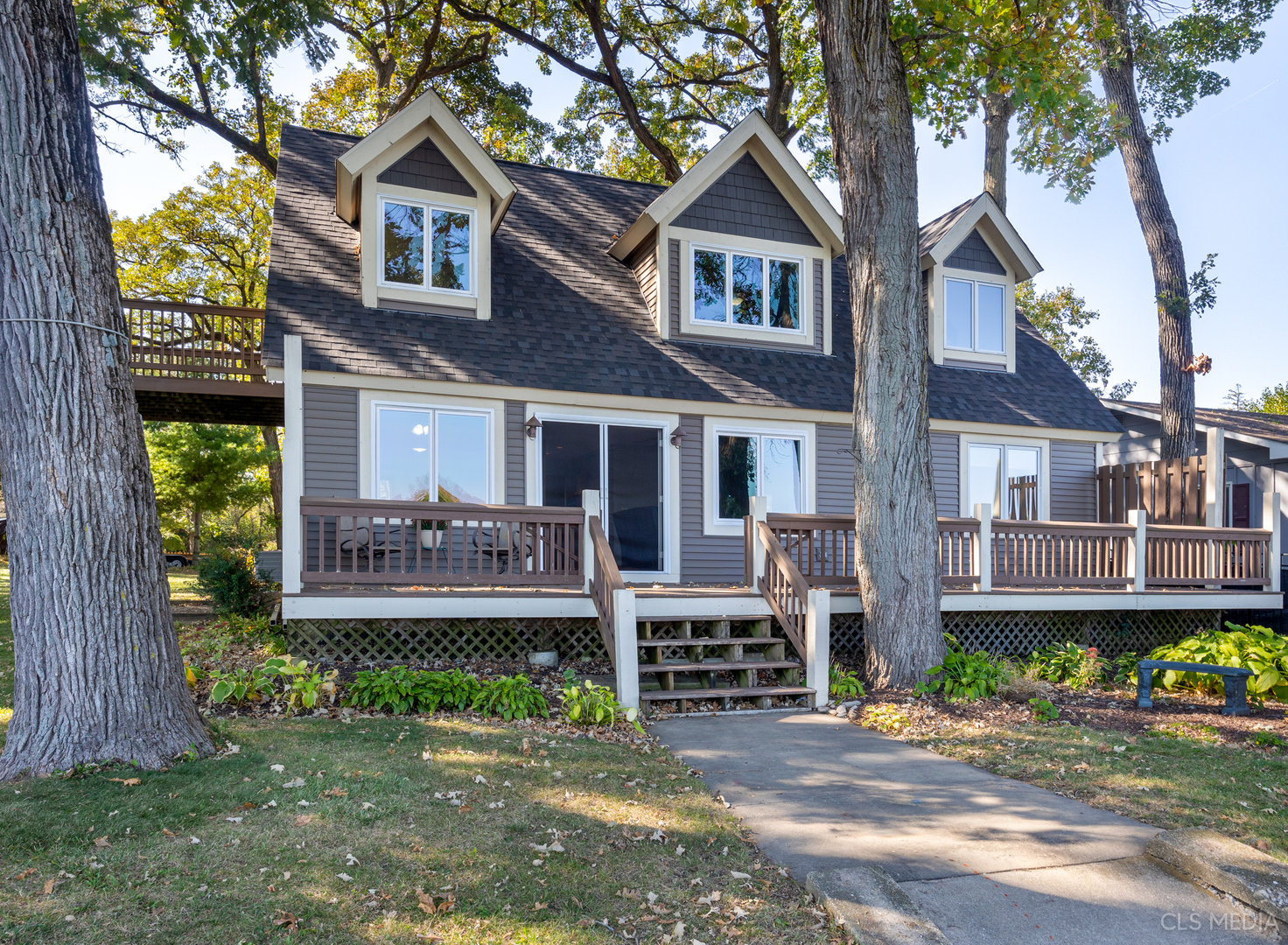 5918 Beachway Street Cary IL 60013