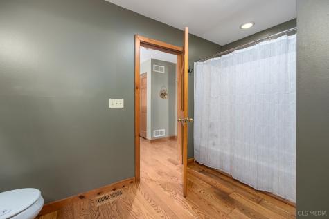 5918 Beachway Street Cary IL 60013