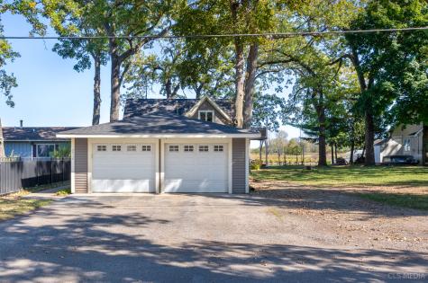 5918 Beachway Street Cary IL 60013