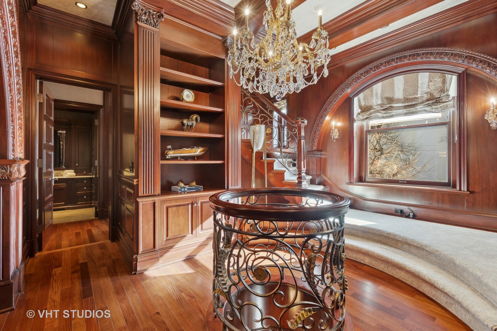 915 North Dearborn Street Chicago IL 60610