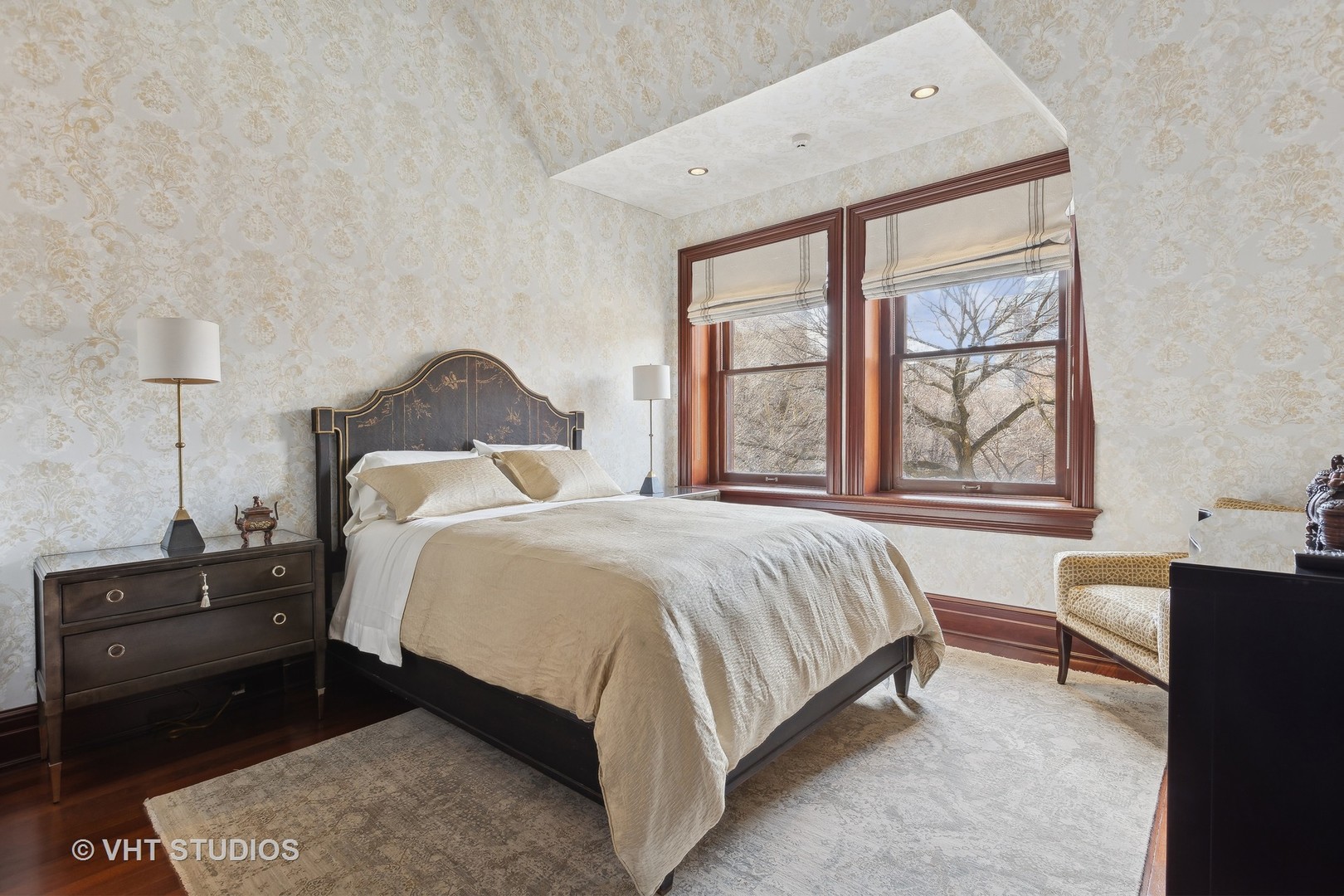 915 North Dearborn Street Chicago IL 60610