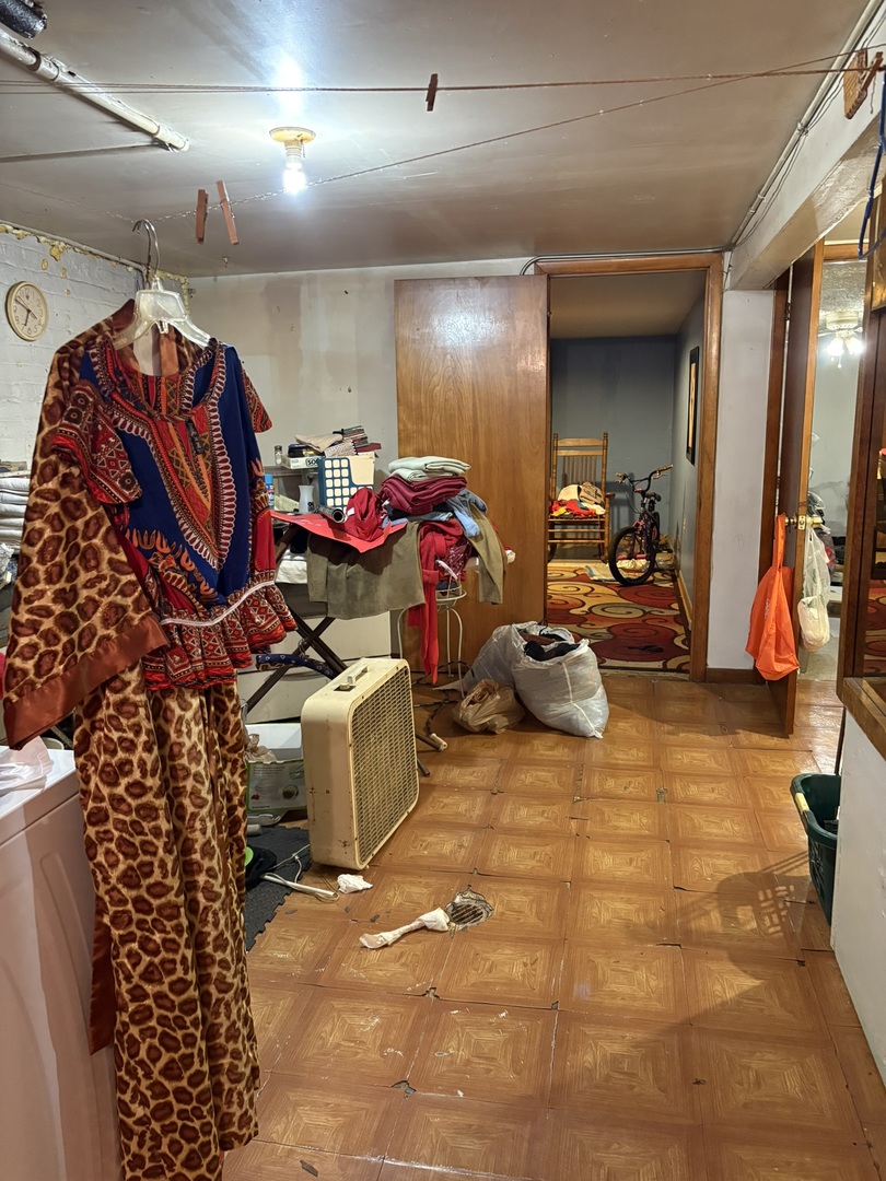 2016 West 52nd Street Chicago IL 60609