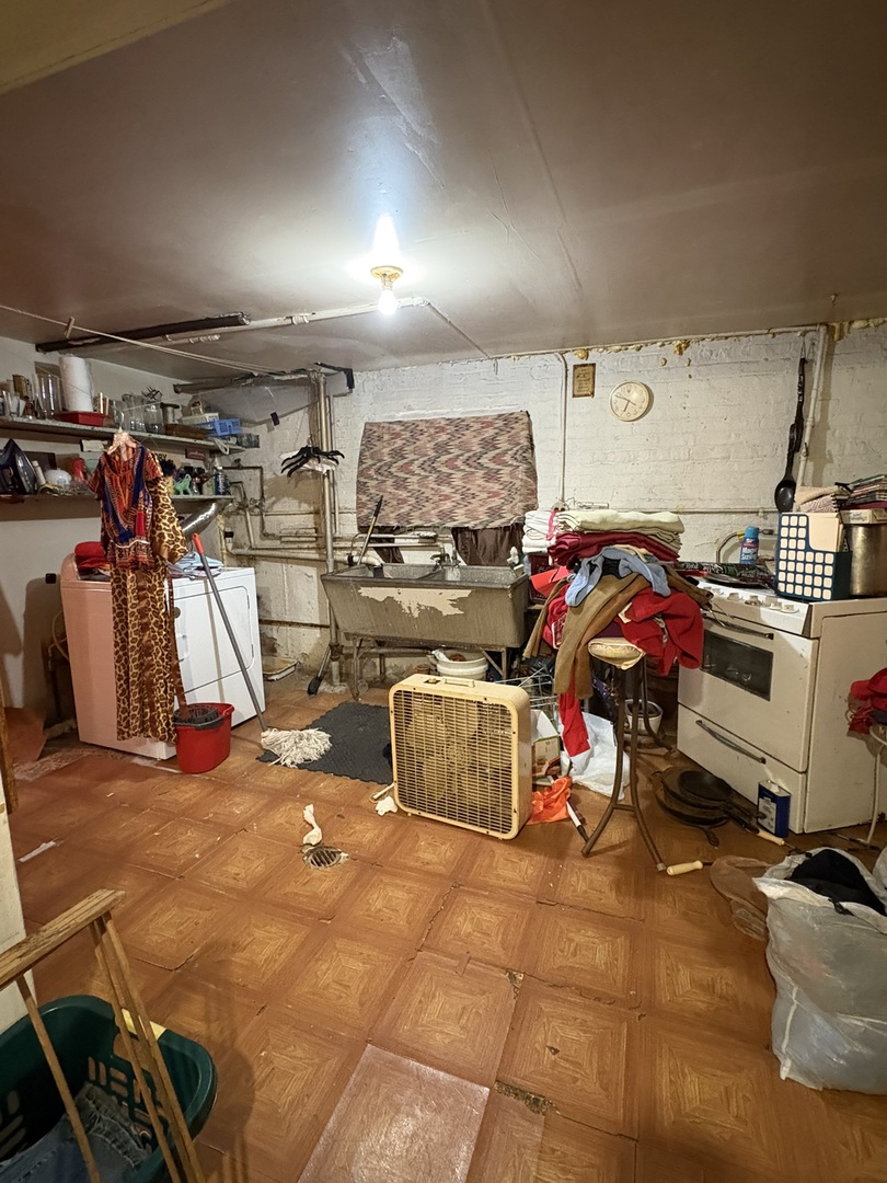 2016 West 52nd Street Chicago IL 60609