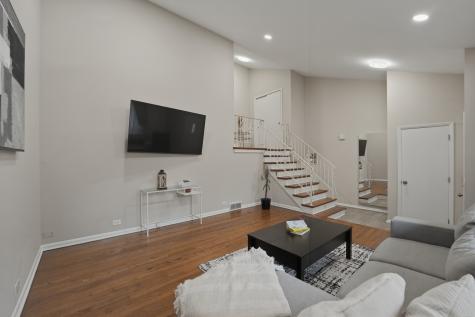1533 North Arlington Heights Road Arlington Heights IL 60004