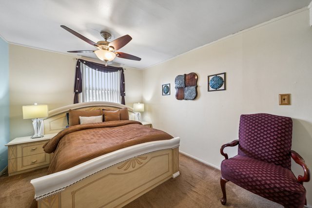 253 West 46th Street Chicago IL 60609