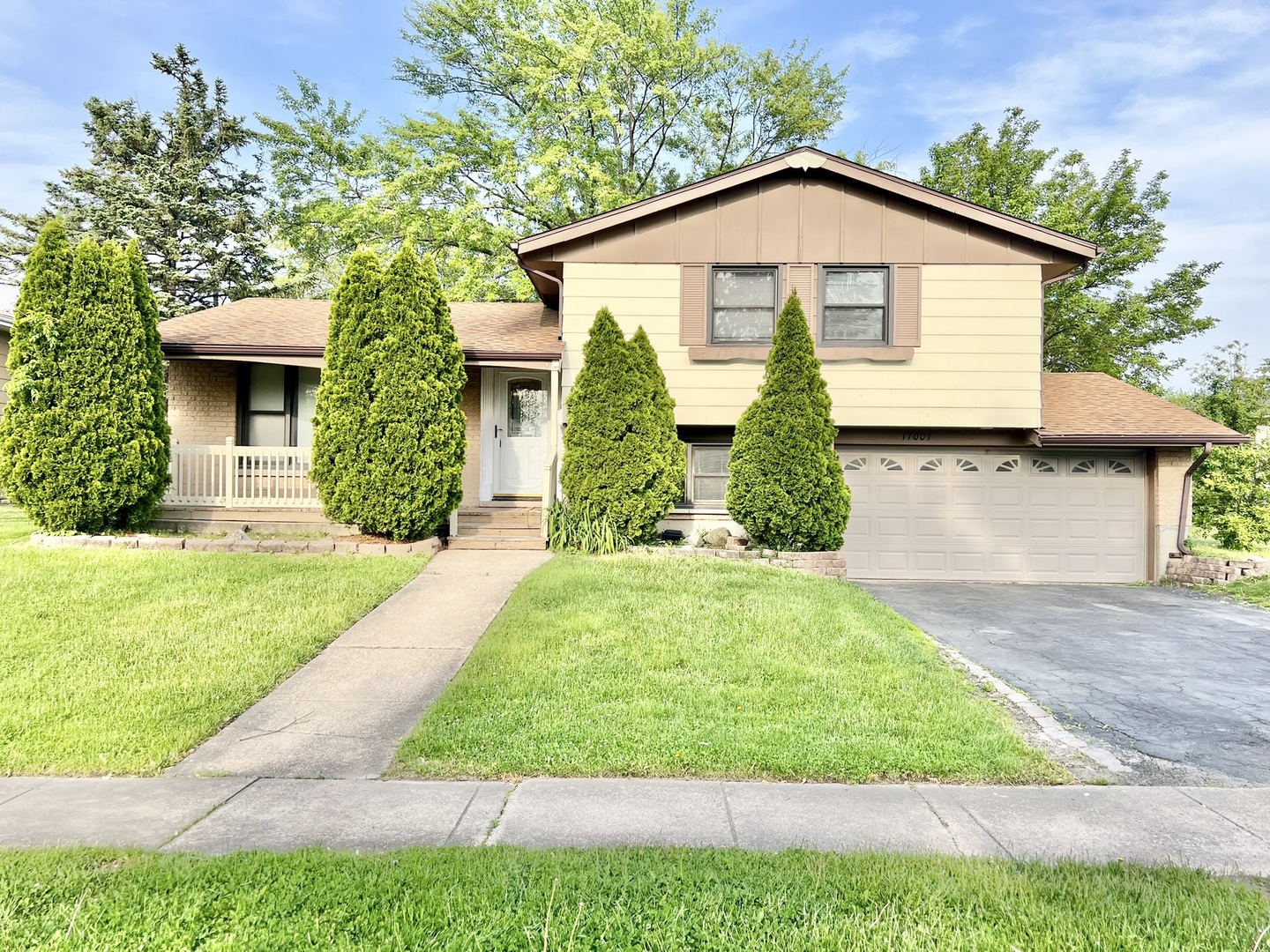 17007 Elm Drive Hazel Crest IL 60429
