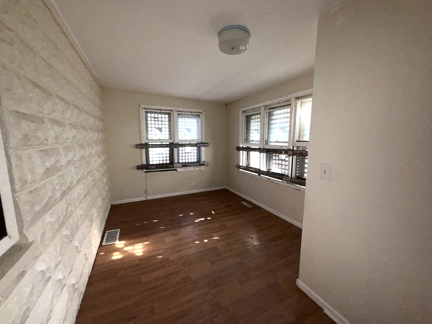 962 Oliver Avenue Aurora IL 60506