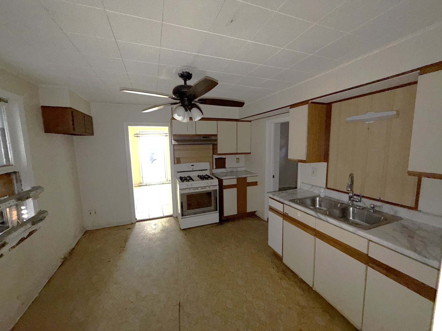 962 Oliver Avenue Aurora IL 60506