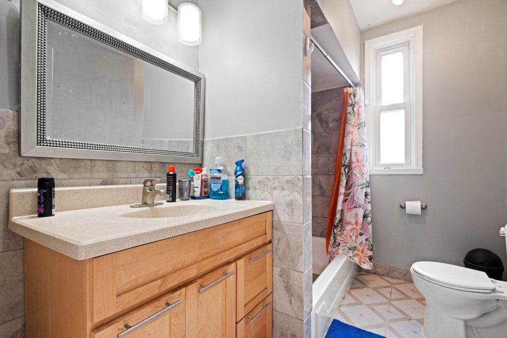 3710 West 60th Place Chicago IL 60629