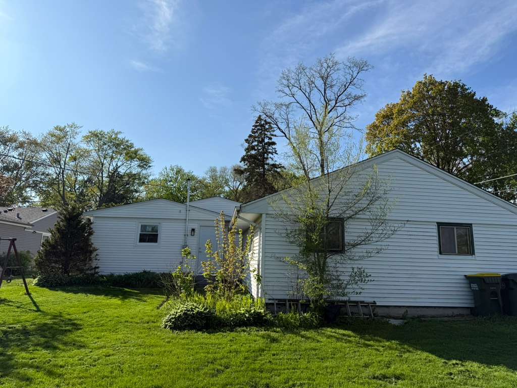 2814 Cardinal Drive Rolling Meadows IL 60008