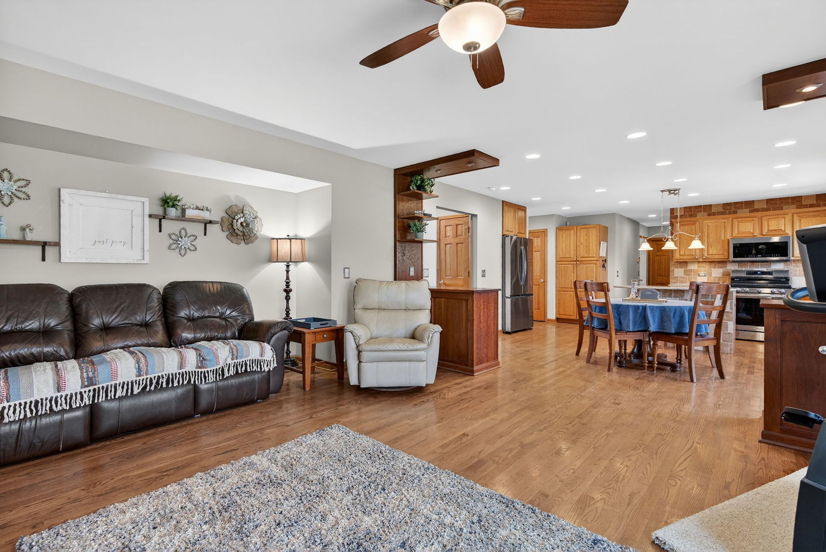 113 Woodlet Lane Bolingbrook IL 60490